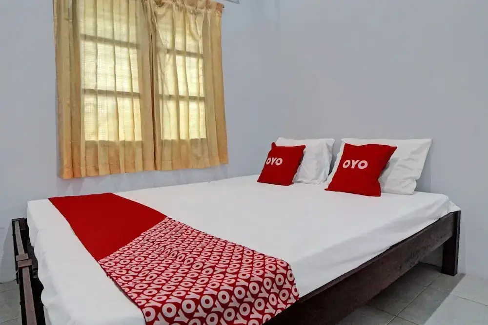 Медан: OYO 92429 Vania Guest HouseNearRSUP H Adam Malik
