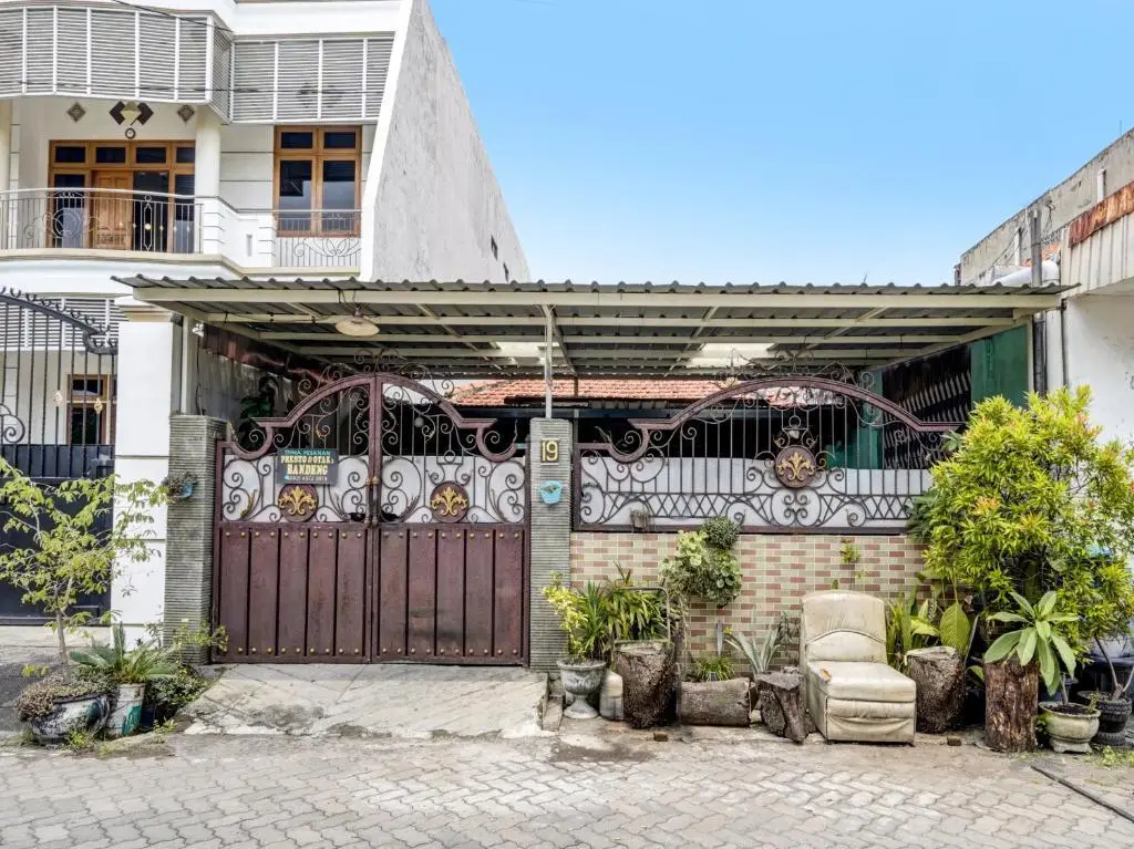 Сурабая: SPOT ON 92461 Aini Syariah Homestay