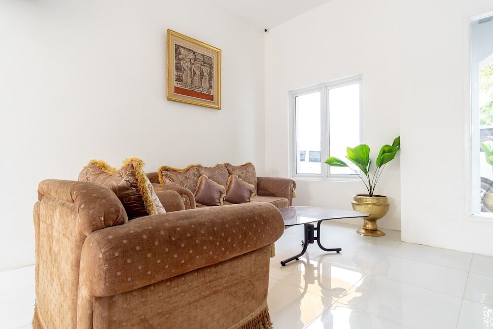 Медан: Capital O 92444 Kamojo Guest House