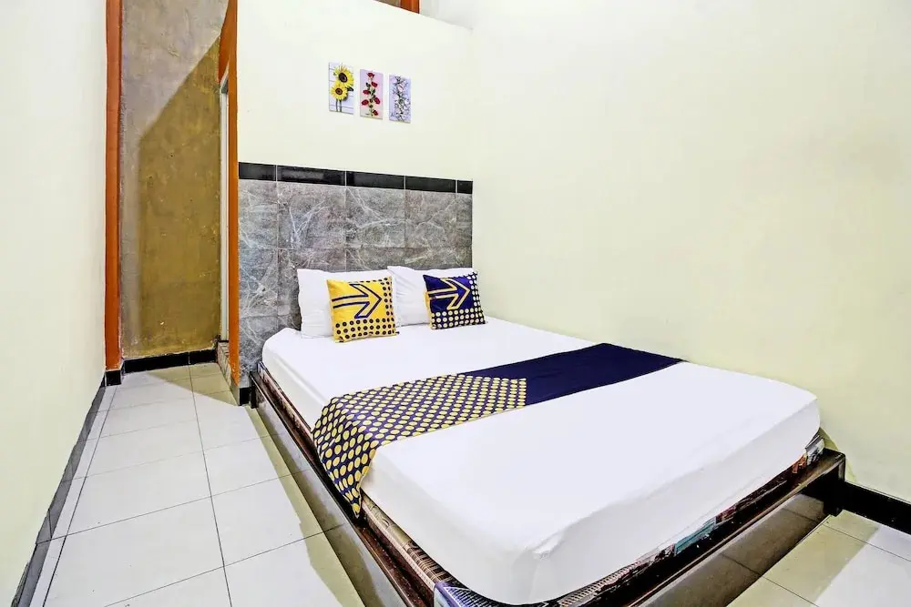 Кедири: OYO 92123 Chikam House Syariah