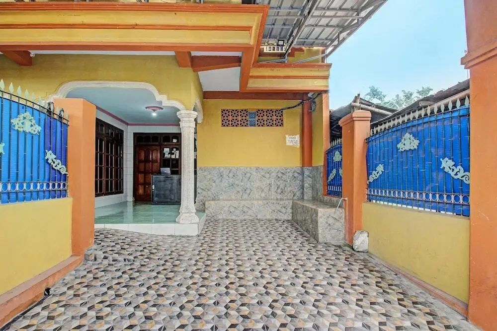 Кедири: OYO 92123 Chikam House Syariah