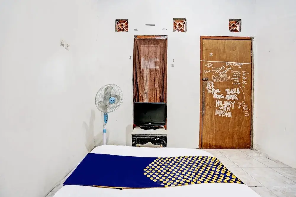 Сурабая: OYO 92078 Tarlo Guest House 4