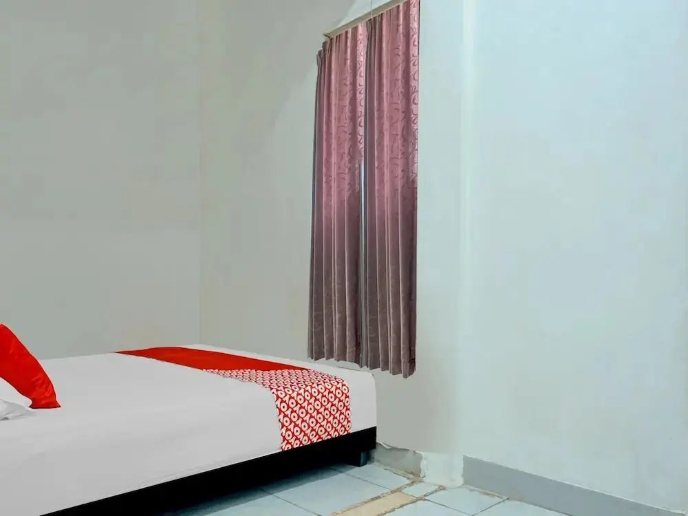 Макассар: SPOT ON 90117 Anugrah Homestay Near Pasar Segar