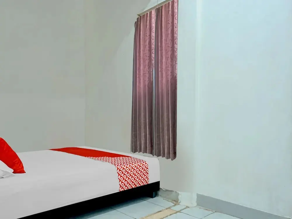 Макассар: SPOT ON 90117 Anugrah Homestay Near Pasar Segar