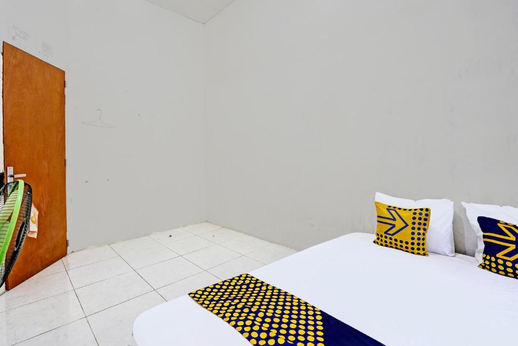 Сурабая: OYO LIFE 92077 Tarlo Guest House 3