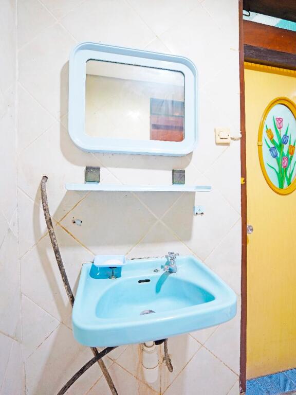 Сурабая: OYO 91558 Y 5417 Homestay Syariah