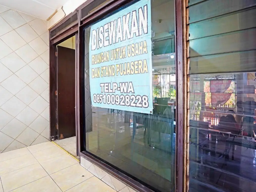 Сурабая: OYO 91558 Y 5417 Homestay Syariah