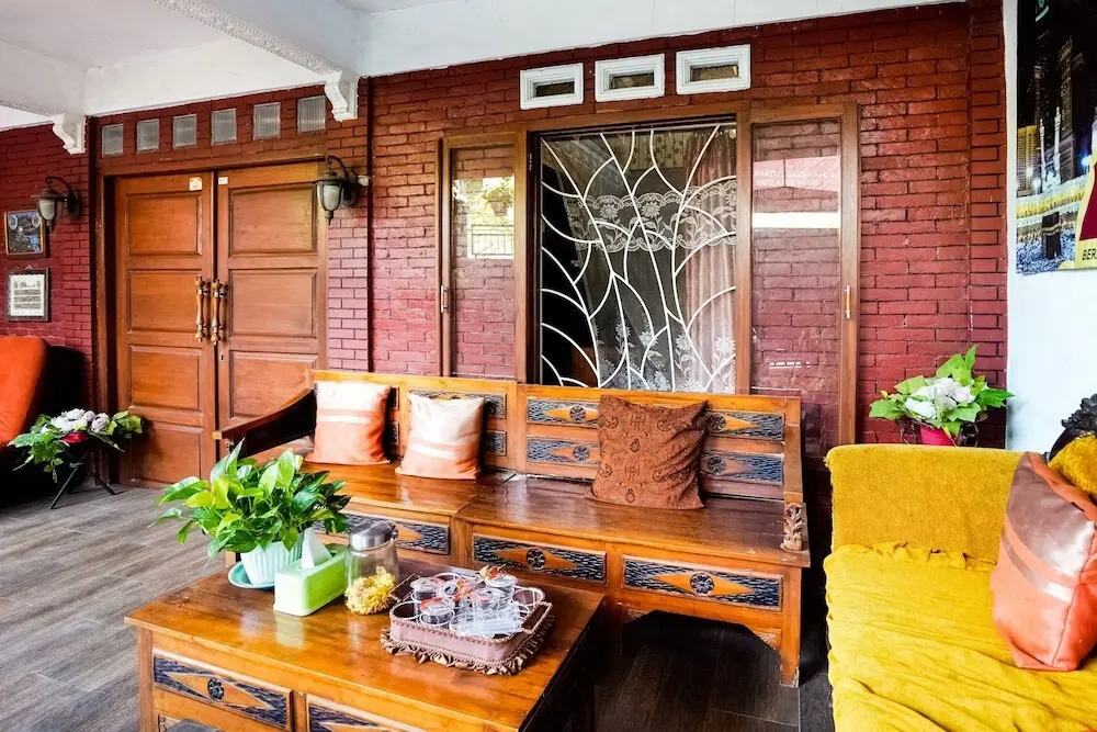 Пасуруан: OYO 91827 Tutus Homestay Syariah