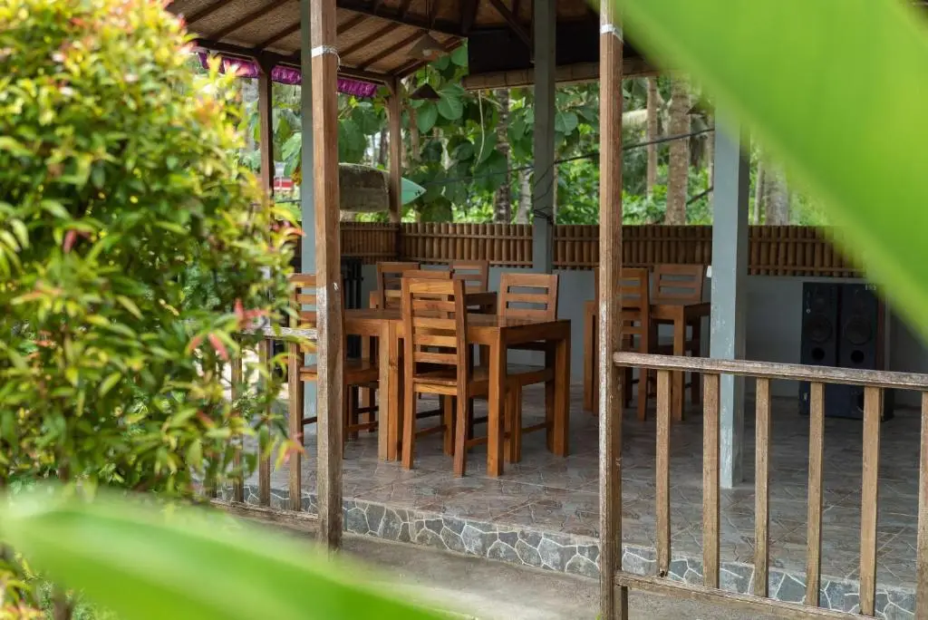 Пенида: Sindhu Mesari Bungalow
