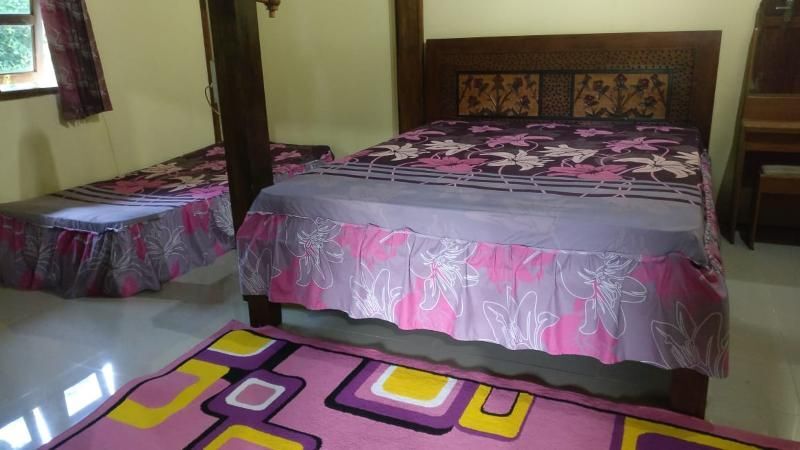 Батуретно: Homestay Mbah Mul by ZUZU