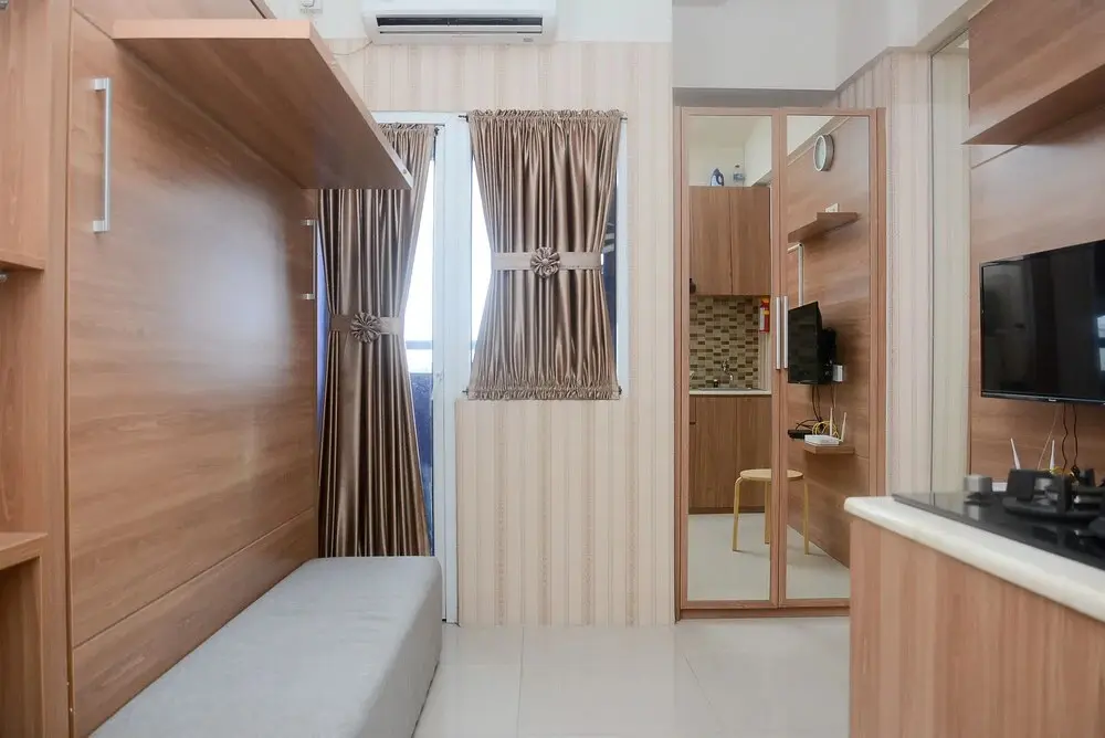 Джакарта: Functional Studio Green Pramuka Apartment near Shopping Center