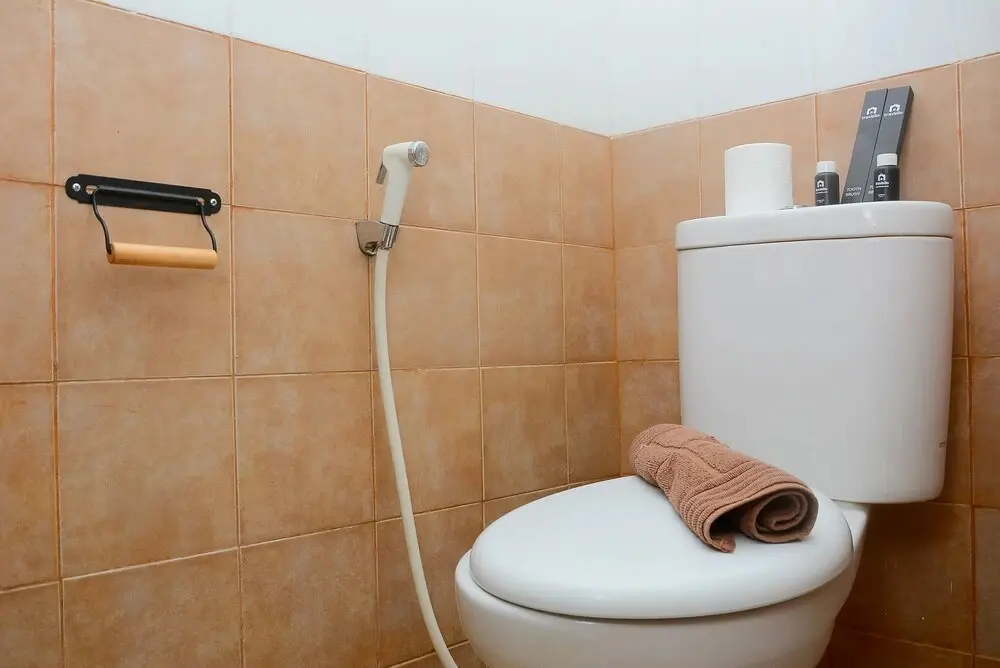 Джакарта: Functional Studio Green Pramuka Apartment near Shopping Center