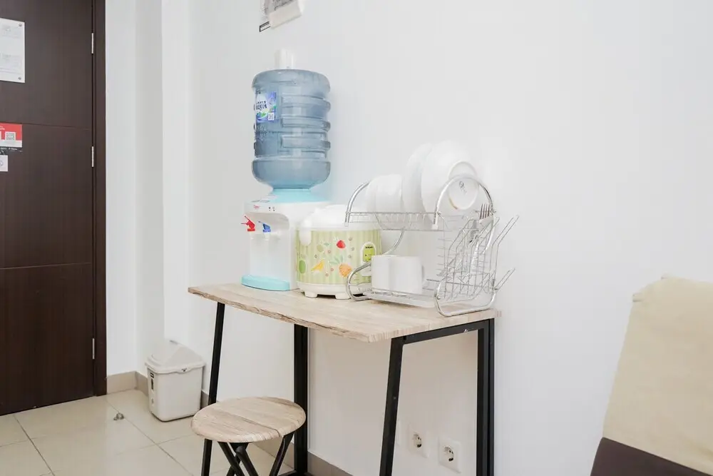 Legok: Comfy Minimalist 1Br Saveria Apartment