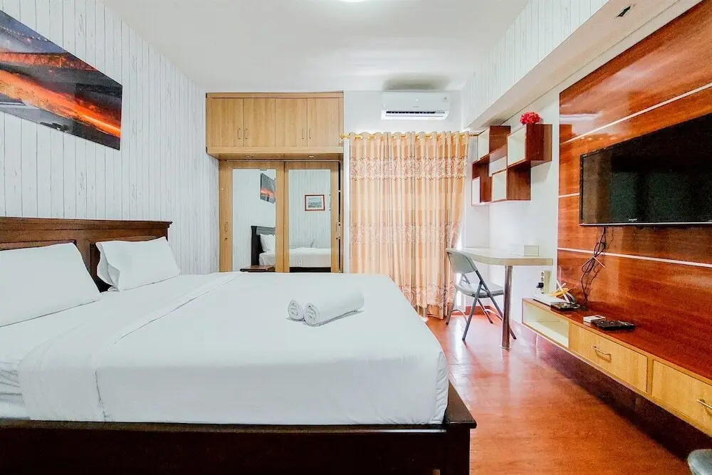 Южный Тангеранг: Good And Clean Studio Room Serpong Greenview Apartment