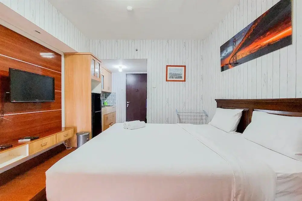Южный Тангеранг: Good And Clean Studio Room Serpong Greenview Apartment