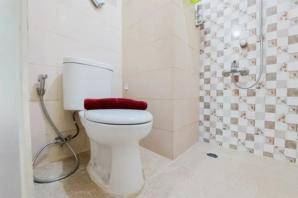Южный Тангеранг: Good And Clean Studio Room Serpong Greenview Apartment