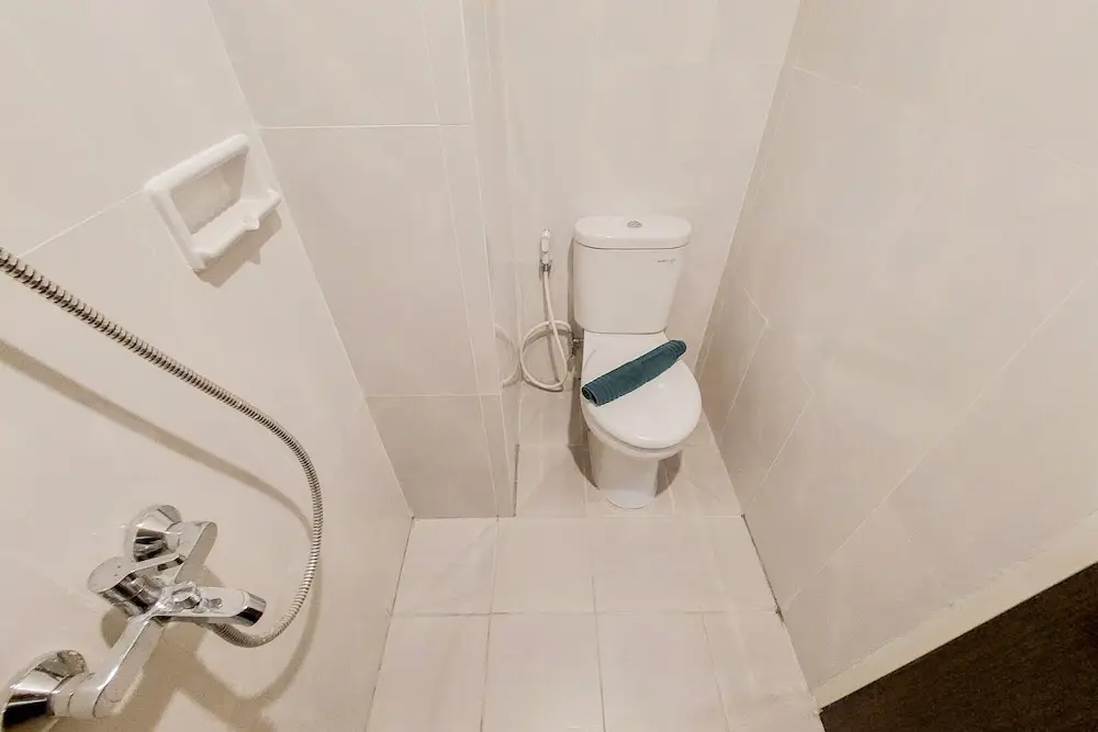 Legok: Strategic Minimalist Studio Apartment At Serpong Garden