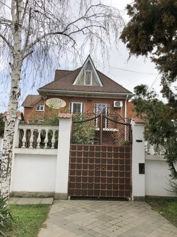 Гостевой дом на набережной — фото 1