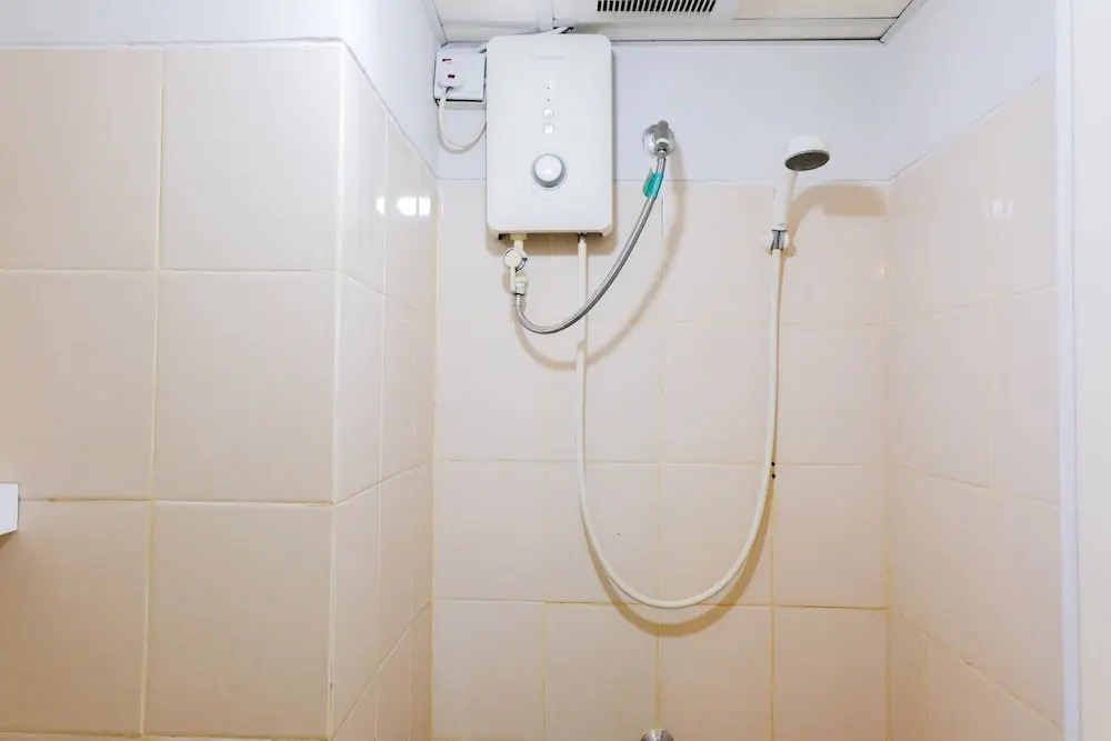 Южный Тангеранг: Cozy Studio Serpong Greenview Apartment