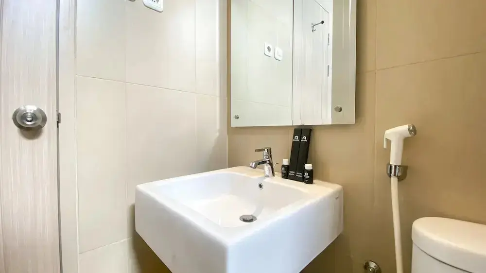 Джакарта: Comfort Stay And Nice 2Br Apartment At Elpis Residence