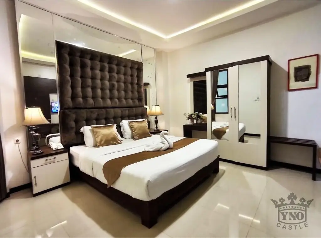 Кепанджен: Hotel YNO Castle Kepanjen