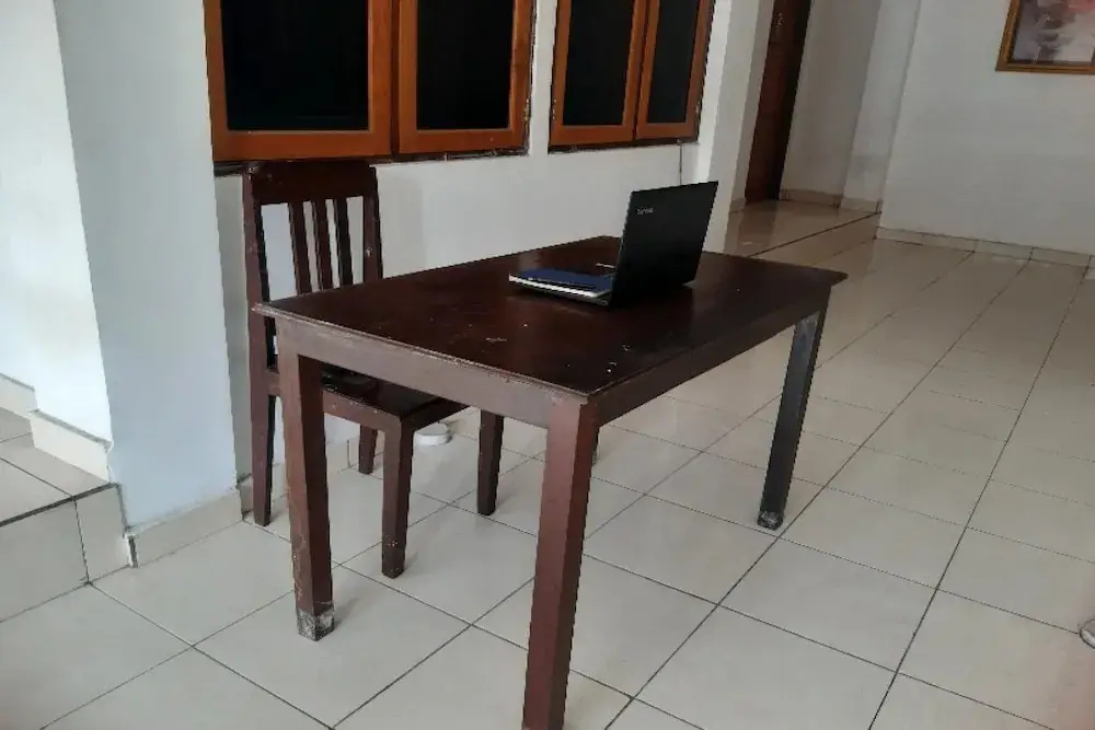 Сингараджа: OYO 90810 Ravaya Homestay