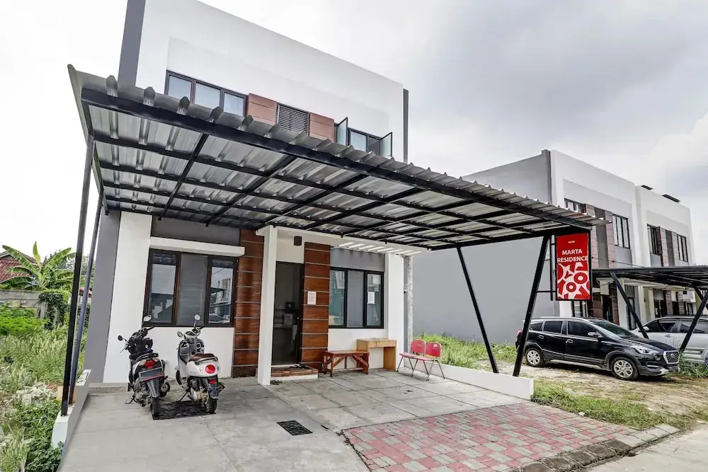 Караванг: OYO 90688 Marta Residence