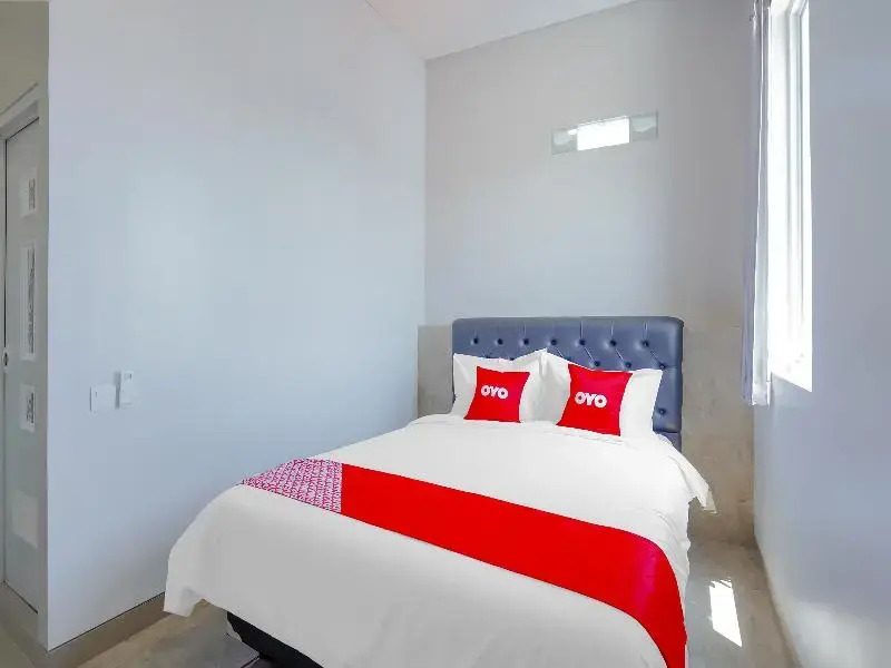 Сурабая: Olive Guest House by OYO