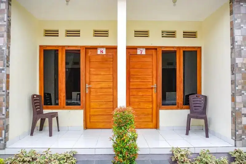 Умеаньяр: RedDoorz near Buleleng Harbour 2