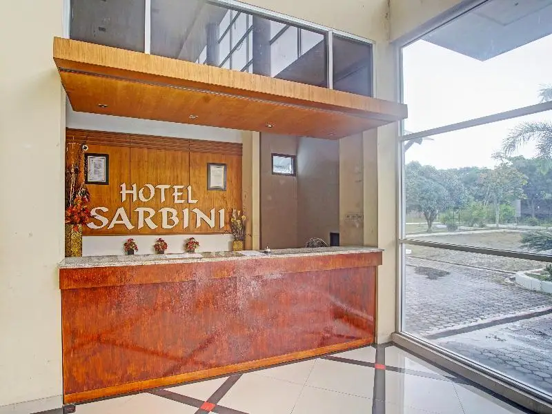 Бандар-Лампунг: Hotel Sarbini by OYO