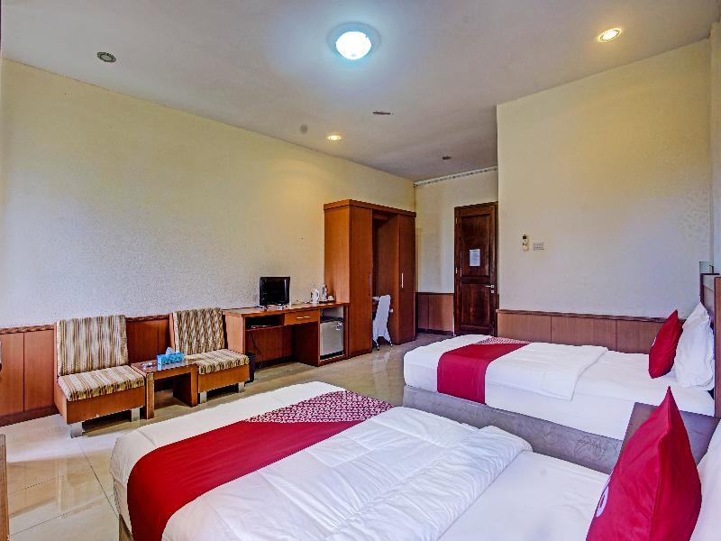 Бандар-Лампунг: Hotel Sarbini by OYO