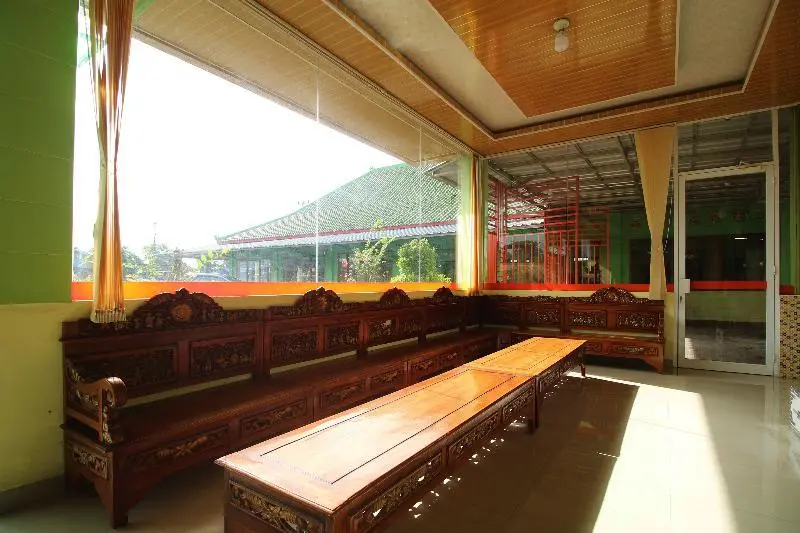 Бранти: Homestay Hj Suharti by OYO