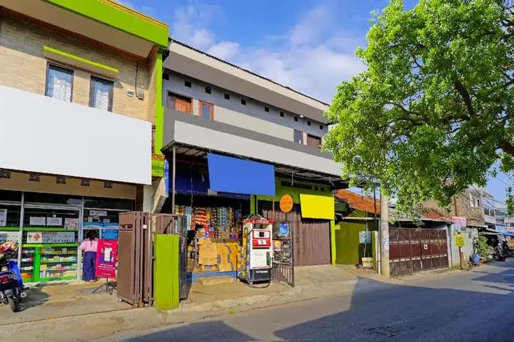 Бандунг: SPOT ON 91221 Pondok Nsn Syariah