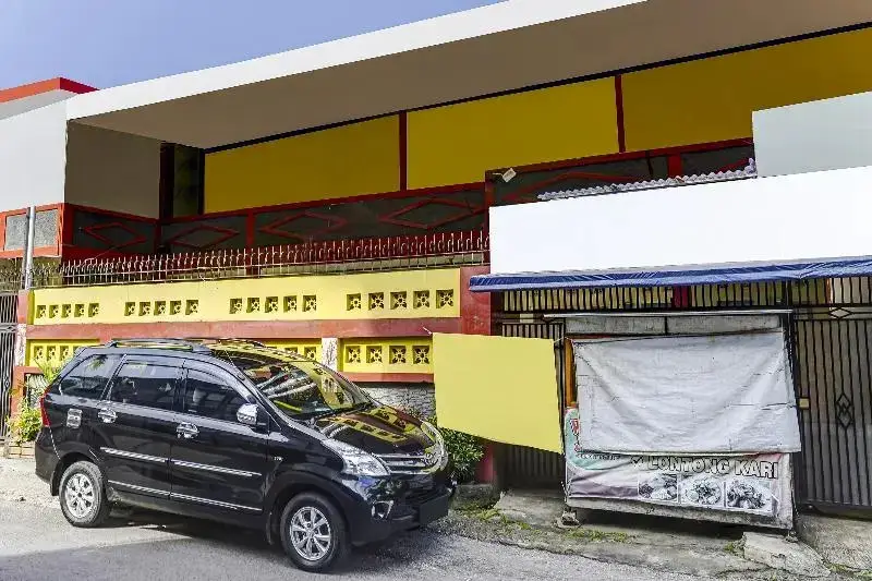 Сумеданг: SPOT ON 91159 Kost Putrana Syariah