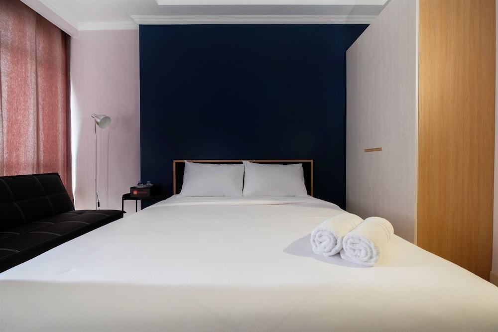 Джакарта: Comfortable Studio at Menteng Park Apartment