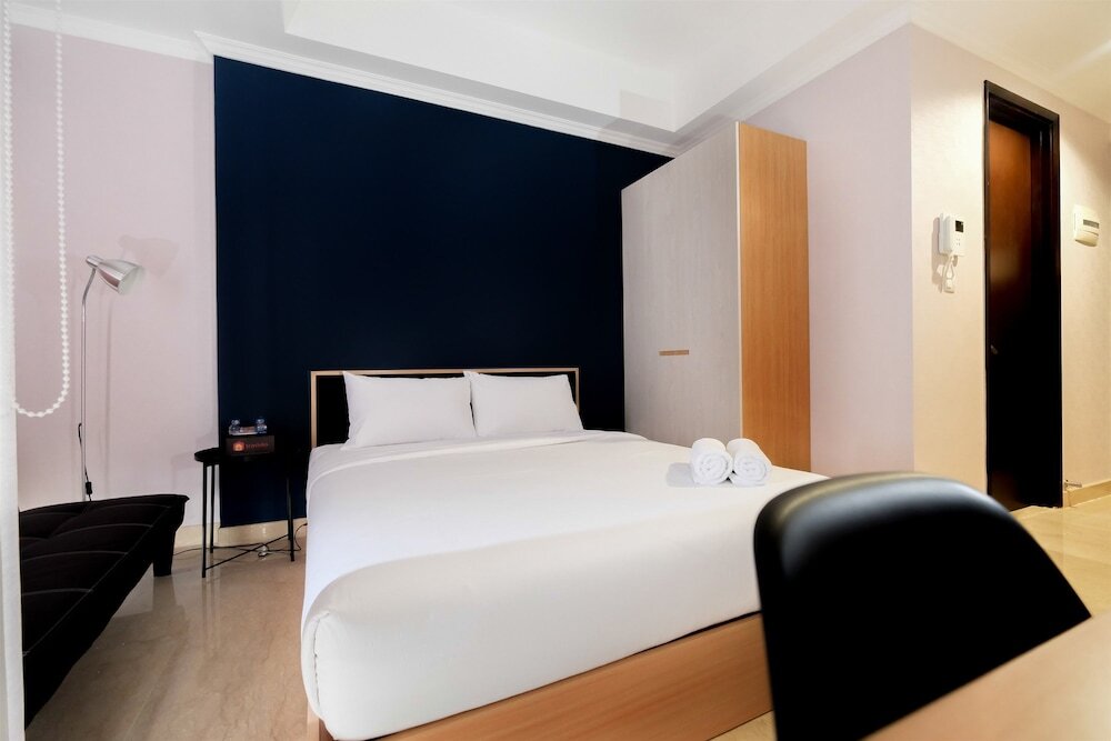 Джакарта: Comfortable Studio at Menteng Park Apartment
