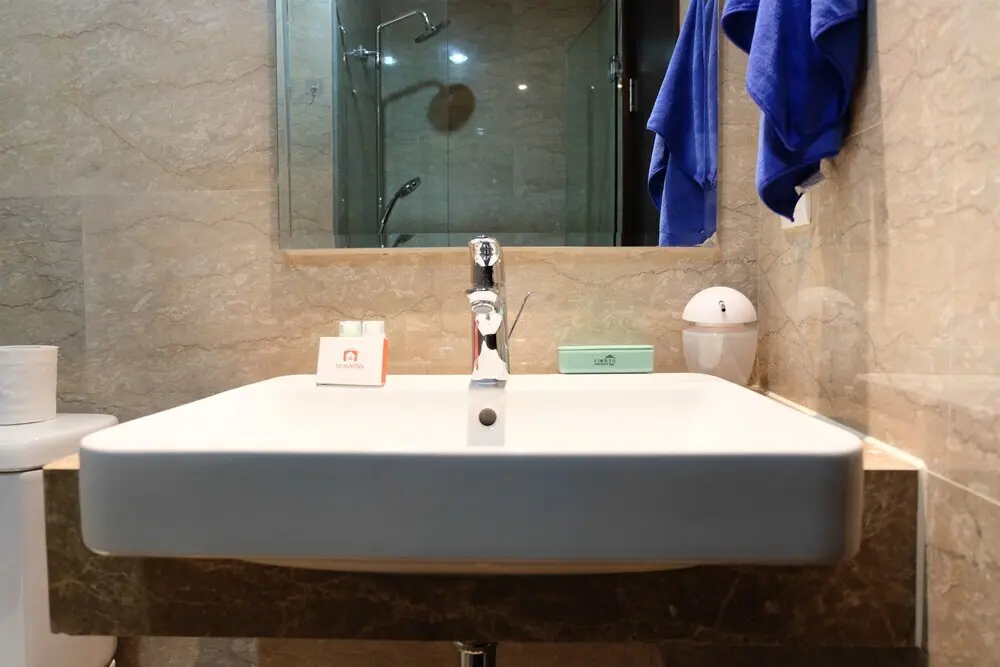 Джакарта: Best Price Studio Menteng Park Apartment