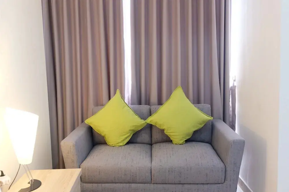 Джакарта: Best Price Studio Menteng Park Apartment