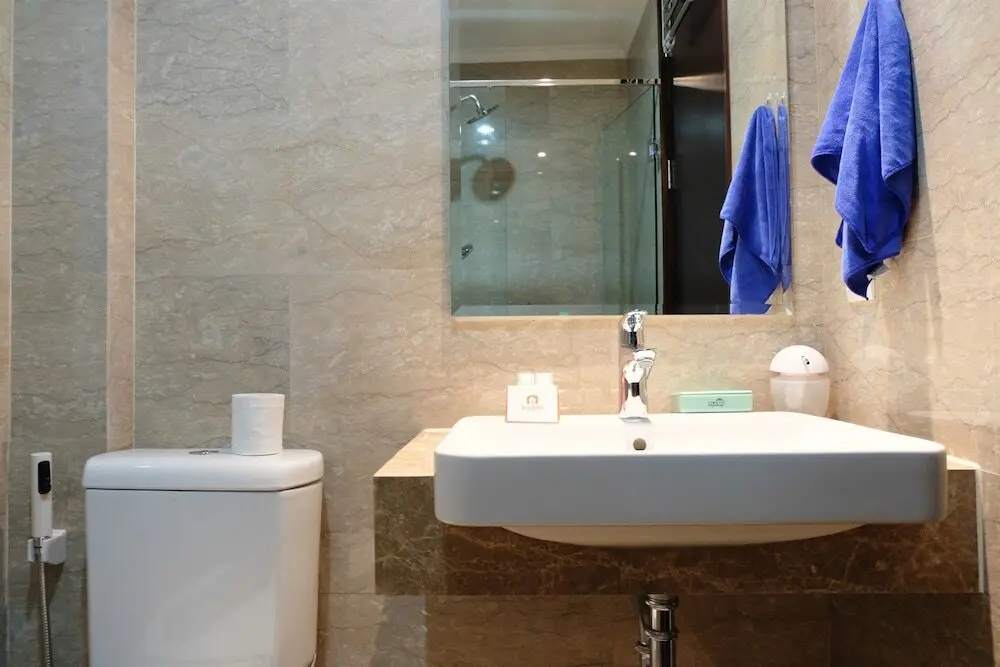 Джакарта: Best Price Studio Menteng Park Apartment