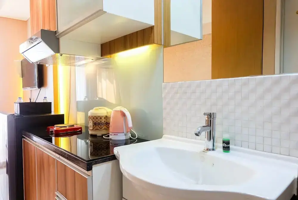 Джакарта: Cozy Studio Green Lake Sunter Apartment
