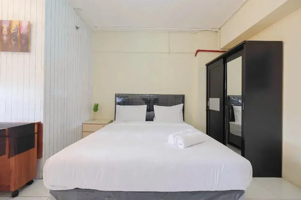 Джакарта: Contemporary Studio at Kebagusan City Apartment