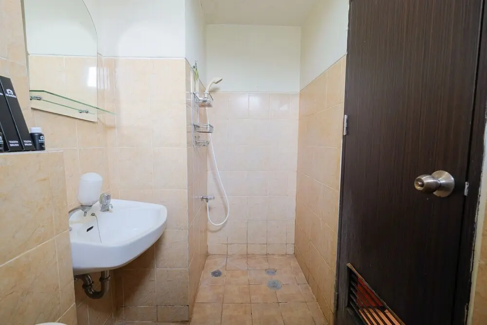 Джакарта: Contemporary Studio at Kebagusan City Apartment