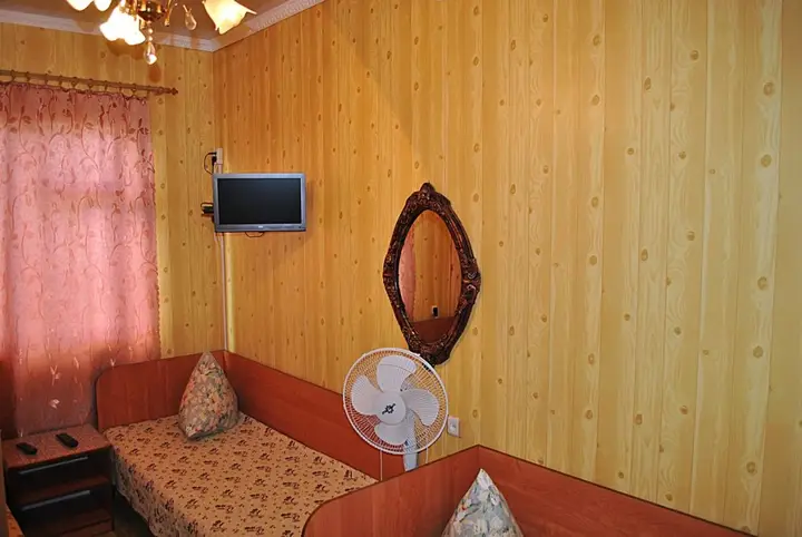 Николаевка: Guest House U Liudmily
