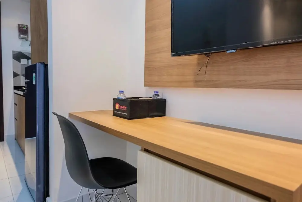 Legok: Minimalist Studio Apartment at Casa De Parco