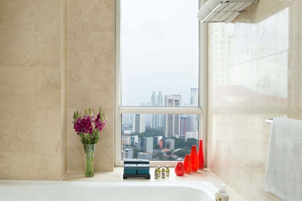Джакарта: Three Bedroom Apartment, Somerset Berlian Jakarta