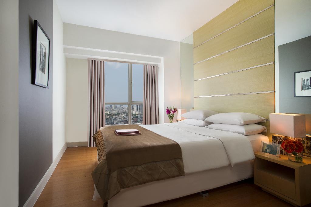 Джакарта: Three Bedroom Executive Apartment, Somerset Berlian Jakarta