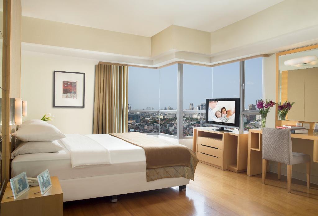 Джакарта: Three Bedroom Executive Apartment, Somerset Berlian Jakarta