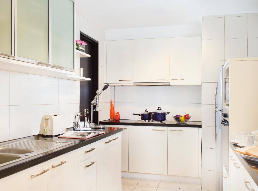 Джакарта: Three Bedroom Executive Apartment, Somerset Berlian Jakarta