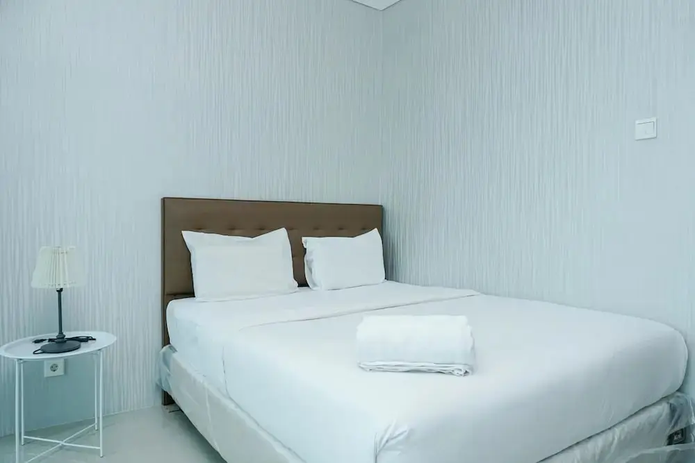 Джакарта: New Furnished and Comfortable Studio Woodland Park Apartment