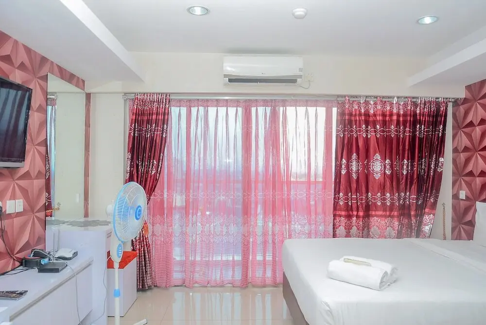 Джакарта: Best and Strategic Studio at Tamansari The Hive Apartment